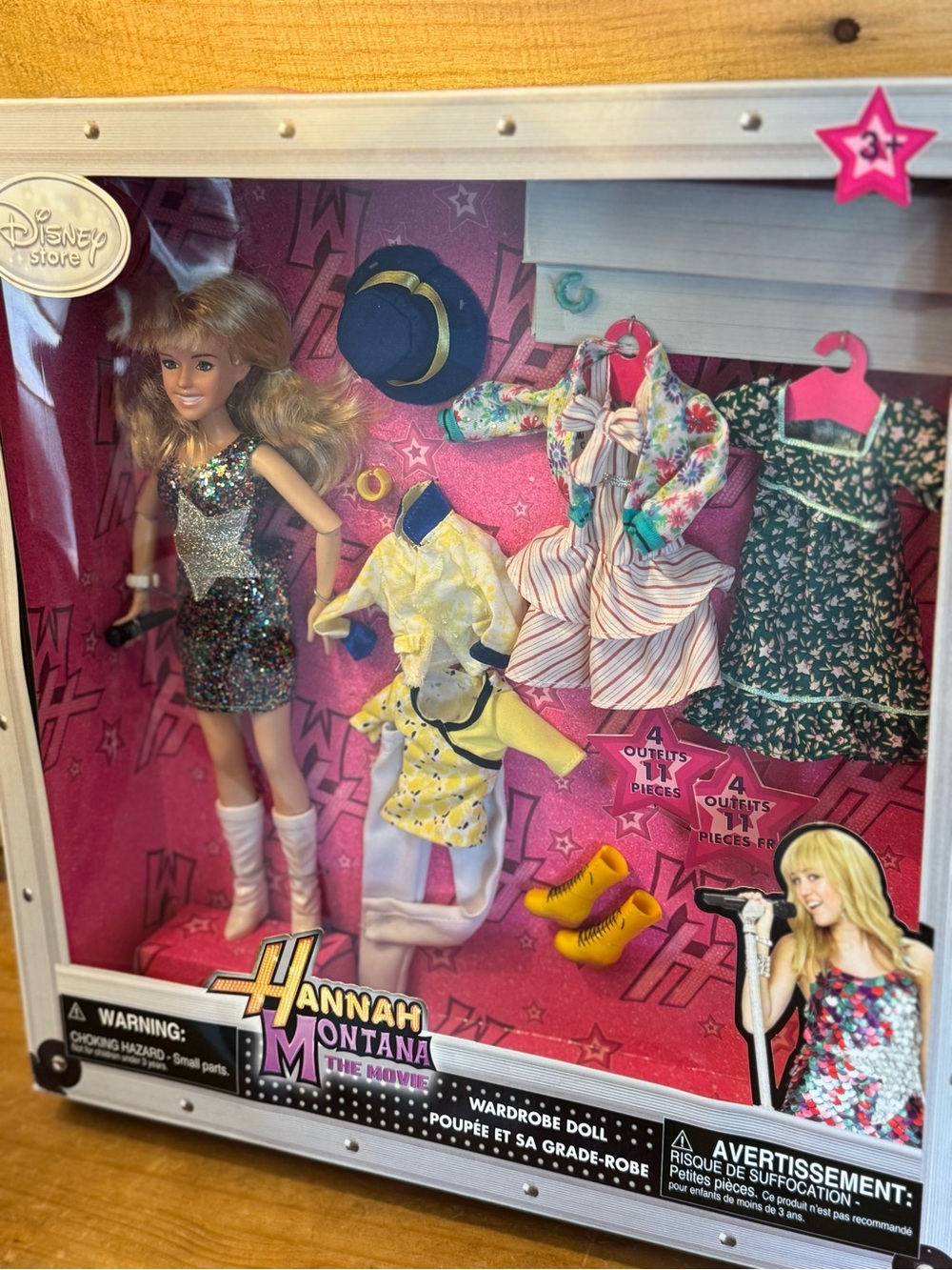 Hannah Montana Wardrobe Doll with 4 Iconic Hannah Montana: The Movie Outfits - Picture 2 of 8